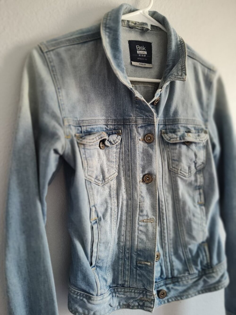 💙 Bershka Light Wash Denim Jacket | Size 28 | Very Good Condition - Picture 3 of 13